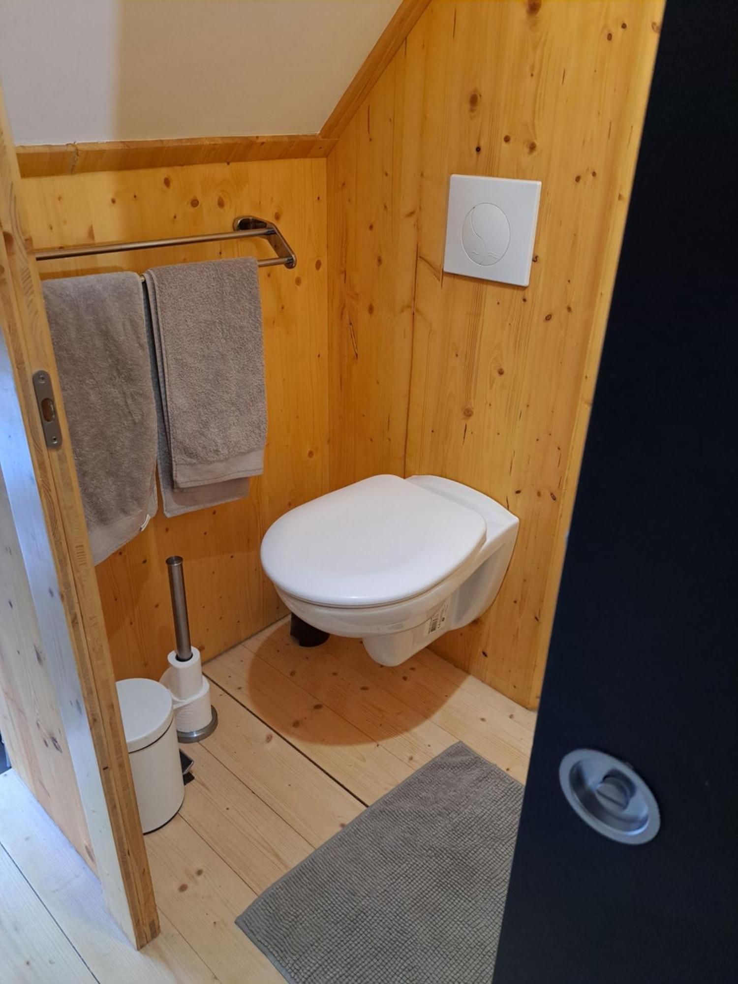 Studio Meuble Proche Conseil Departemental Du Jura Lons-le-Saunier Exteriör bild