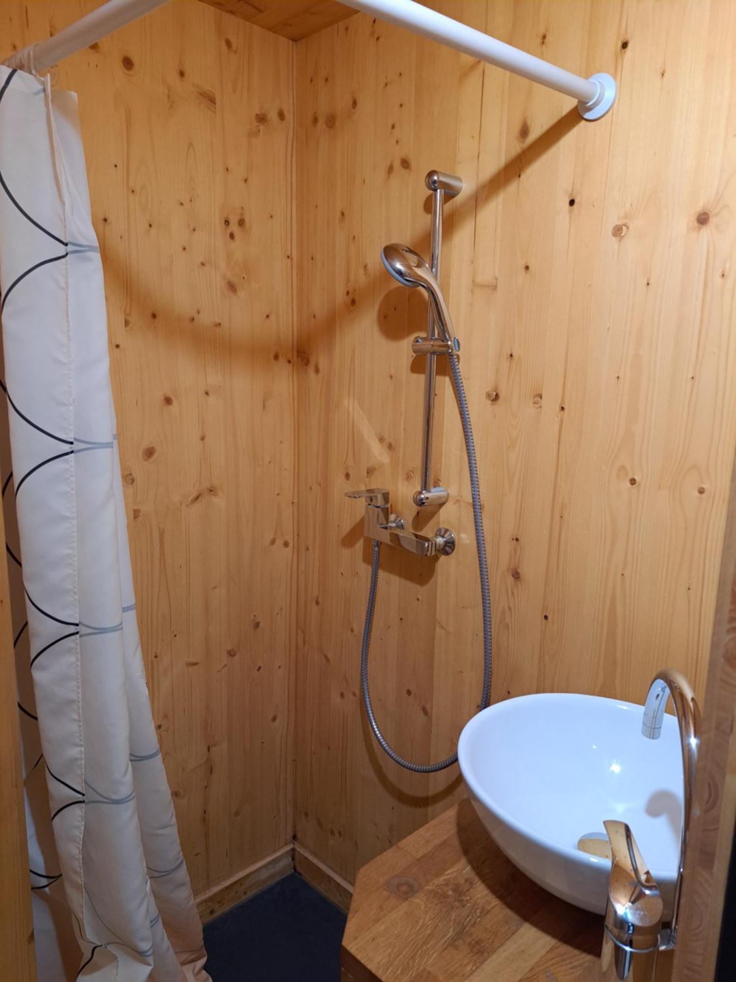 Studio Meuble Proche Conseil Departemental Du Jura Lons-le-Saunier Exteriör bild